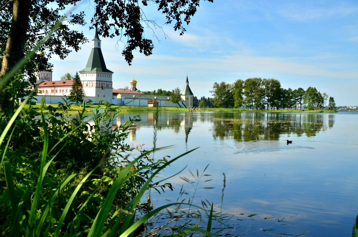 Луна и Месяц Луна и Месяц